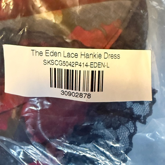 Selkie Eden Lace Hankie Dress - Large - Picture 14 of 16